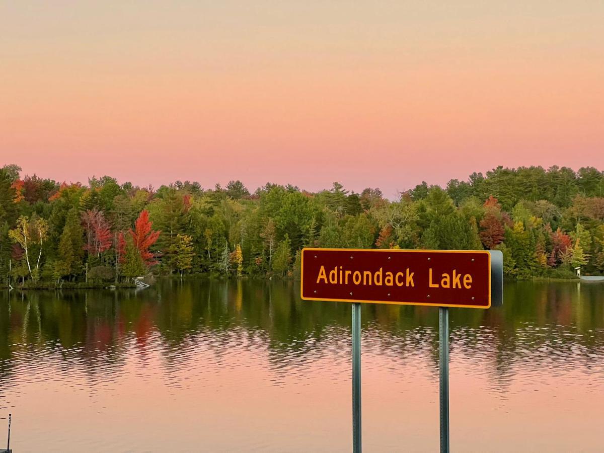 Adirondack Lake Cabins Hotel Indian Lake Exterior photo
